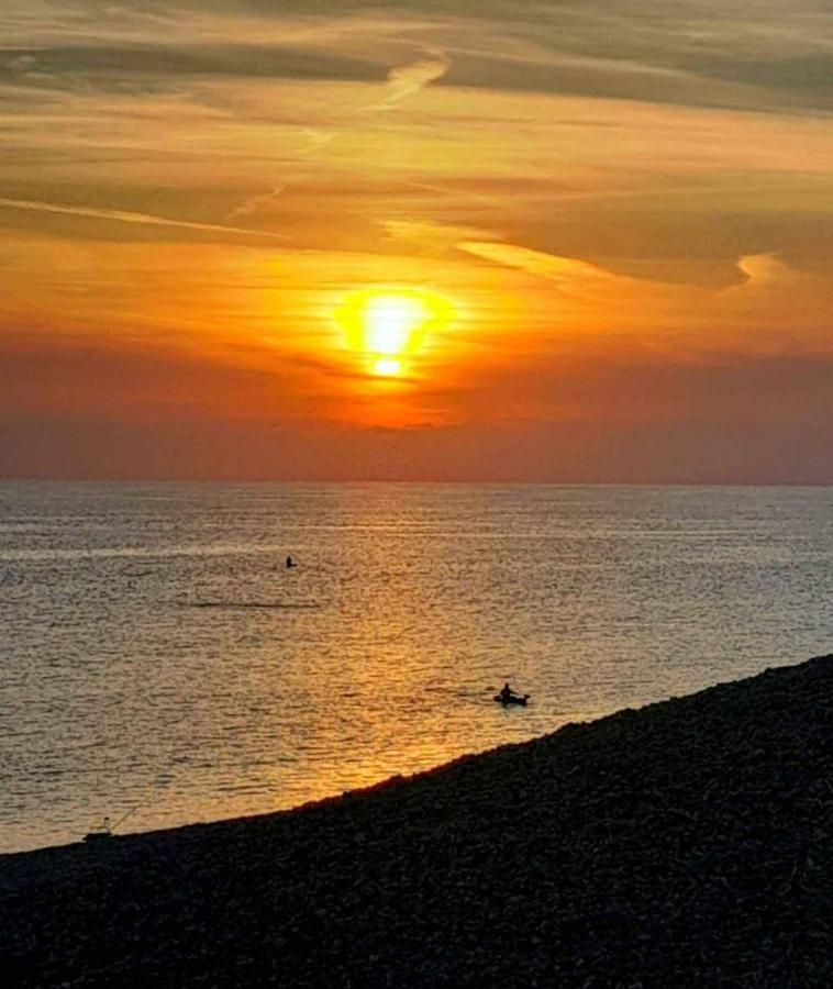 Sea View Cottage In Dorset, Портланд Екстериор снимка